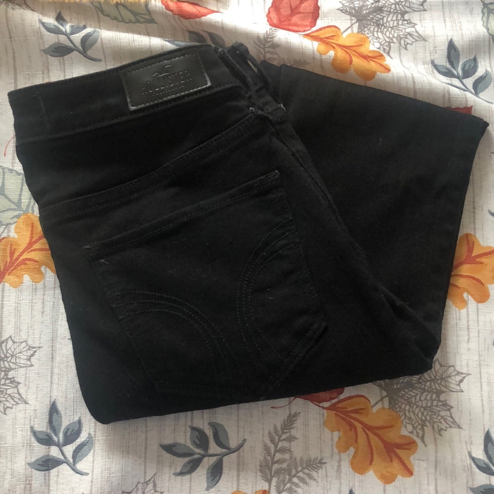 Hollister Jeans, W26, L30. Black